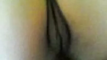 Fat woman cums on the couch at the doctor from a vibrator in pussy
