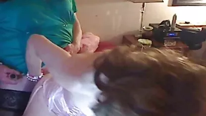 Loves to kiss the legs of her friend