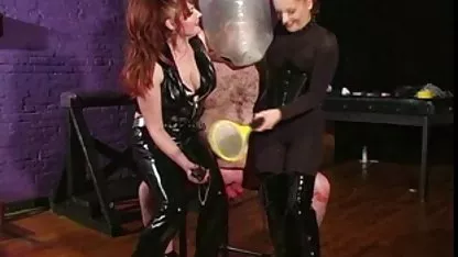 The guy filled his girlfriend pussy seed