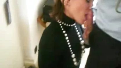 The terrorists pulled the hostage together and gave it to her mouth