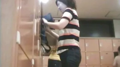Blonde teen gets good orgasm from anal sex